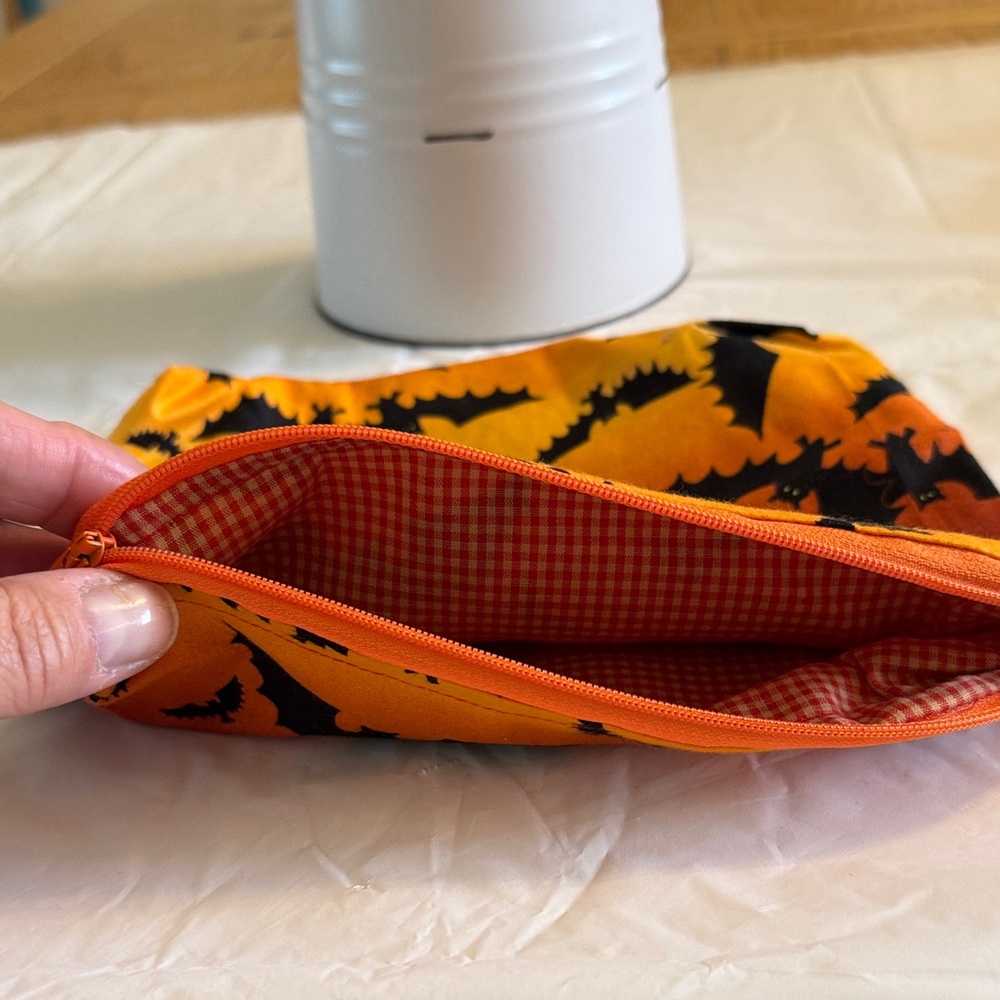 makeup purse - Picture 2 of 2